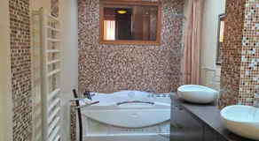 Boutique Apartment with Jacuzzi Pleven - Image 2