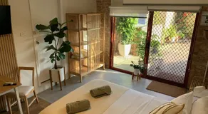 Studio 327 - Image 2