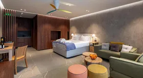 Selemnos Boutique - Image 2