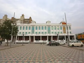 OYO 28442 Hotel Sudhir - Image 4