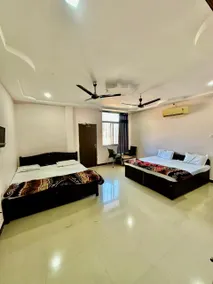 Star Queen Hotel - Image 5