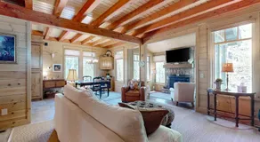 Chic Highlands Cabin - Image 3
