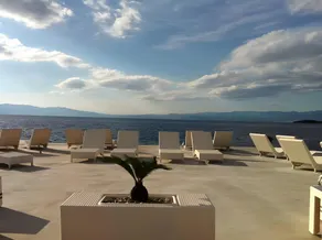 Mare & Mons Seafront Apartments - Image 3
