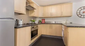 Raleigh Square - 2BR Ground-Floor Apartment in Nottingham - Image 5