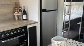 4 Berth Van with Hot Tub - Image 5