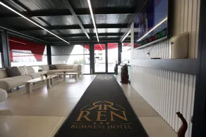 Ren Business Hotel - Image 5