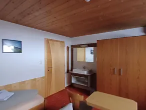 Apartment in Ski Paradise near Trails - Image 5