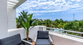 Modern 2-Bed Apartment Alcazaba Lagoon 313 - Image 4