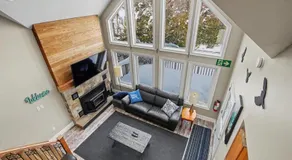 Executive-BBQ-Full-Kitchen-Washer-Dryer-Sauna-Backyard-Parking-Air-Conditioning - Image 2