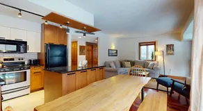 The Queens Slopeside Hideaway - Image 5