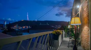 Penthouse Apartment with Panoramic Views - Image 2