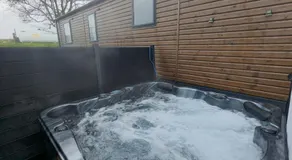 Carre Retreat with private hot tub - Image 4