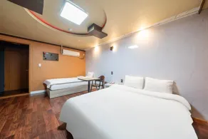 Daejeon Shintanjin Dream Palace - Image 3