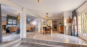 Τraditional fully detached villa on a luxurious hillock of Thessaloniki with its own garden also for family & wedding gatherings for 10 to 25 people only 15 minutes from airport - Image 4