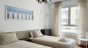 Apartamento amplio y luminoso - Image 2