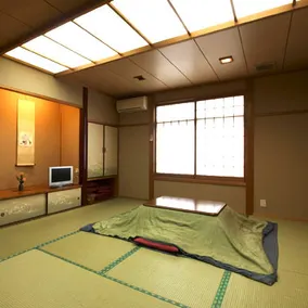 Kawakaza Kaoru Kani no Yado Satsuhana - Image 1