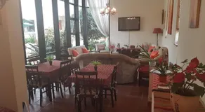 360 Eastwoods Guesthouse - Image 2