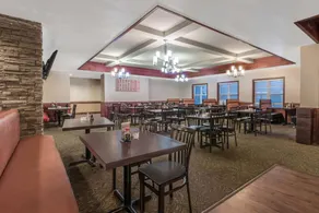 HOME PLACE LODGE AND SUITES - Image 4