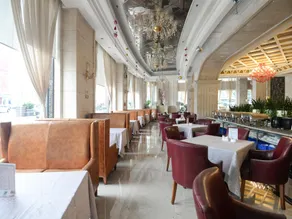 Regency Hotel - Image 3