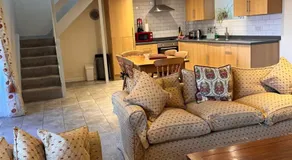 Riding house Farm Cottages - Image 2