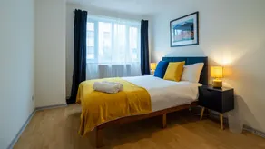 London Bridge 3 Bedroom House with reception room, office and private garden - Image 2