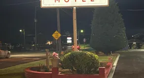 Royal Inn Motel - Image 5