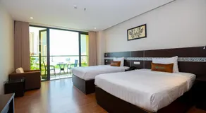 Sea Garden Hotel - Image 2