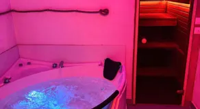 Jacuzzi Loft in the Center of Riga - Image 4