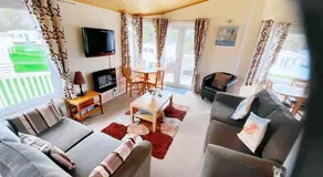 2 Bed Lodge - Sleeps 6 - Pets - Parking - Pools - Image 2