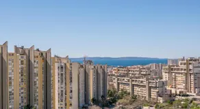 Apartment Azure Split - Image 4