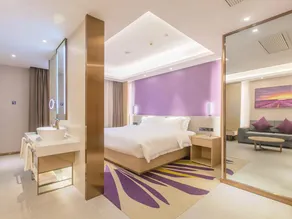 Lavande Hotel·Wuxue Kanjiang Avenue - Image 2