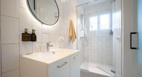 Mavue kamer met terras - Image 2