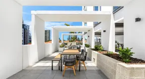 Qube Broadbeach Ocean View Apartments - Image 5