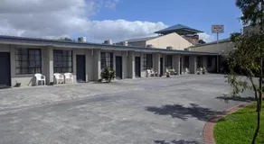 Beaconsfield Lodge Motel - Image 5