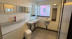Ástin er svarið Hostel - Image 2