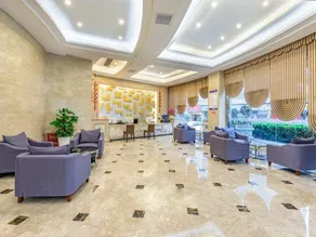 Home Inn Ruibai Cloud Hotel (Longyan Railway Station Zhongshan Road Branch) - Image 4