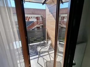 One Bedroom Apartment with Terrace - Image 4