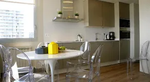 Great Sea-Side Barcelona Apartment - Image 3