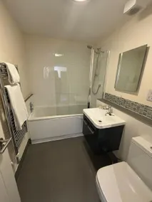 Swindon Swan Place by Viridan Apartments - Image 4