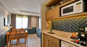 Courtyard Hotel Rosebank - Image 5