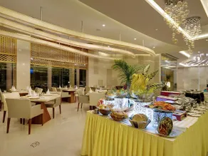 Hotel Babylon International - Image 5