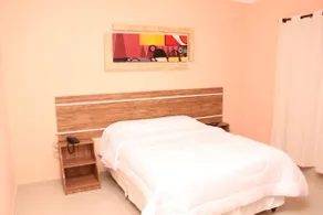 Gold Hotel - Image 2