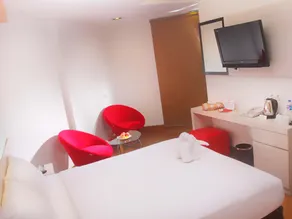 Dragon Inn Kendari - Image 2