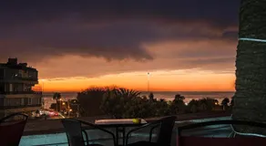 Hotel 251 - Image 2
