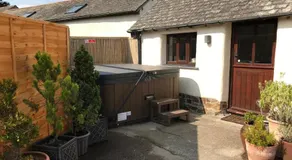 Granary Barn A Rural Retreat - Private Hot Tub - Image 4