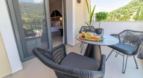 Anesis Deluxe Apartments - Image 5