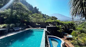 Private Room With Jacuzzi, Pool, and Sauna. - Image 3