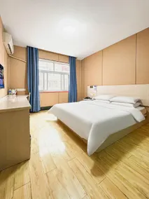 7Days Inn Luoyang Zhongzhou Road Hall of Enlightened Rule - Image 4