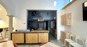 Dragon's Den Hostel - Image 3