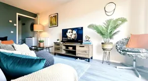 Park on the Doorstep, 2-Bed Modern House in Stoke Gifford, NR Parkway Station and UWE - Image 2